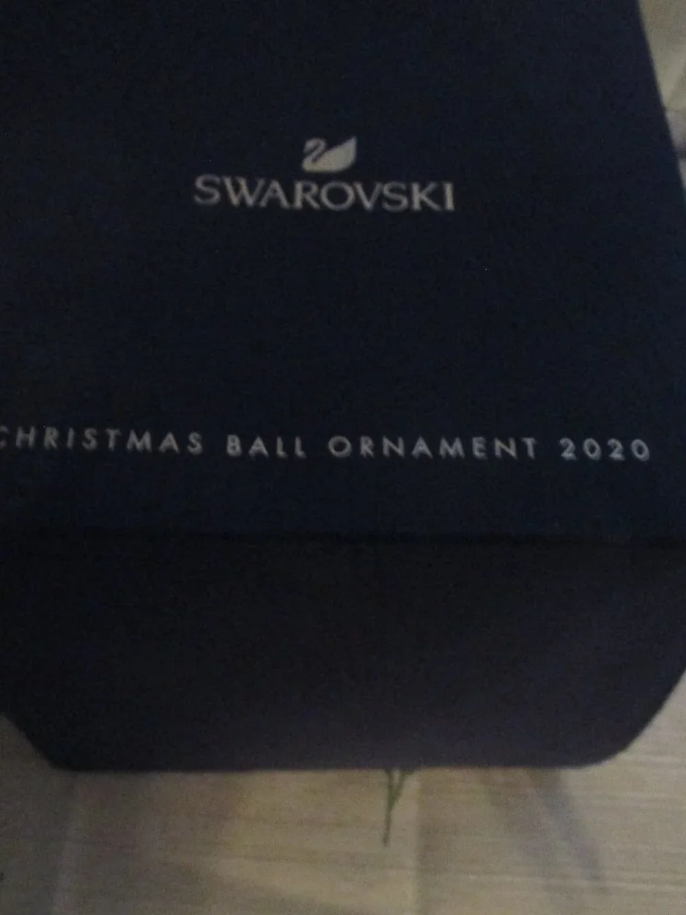 Swarovski swan center